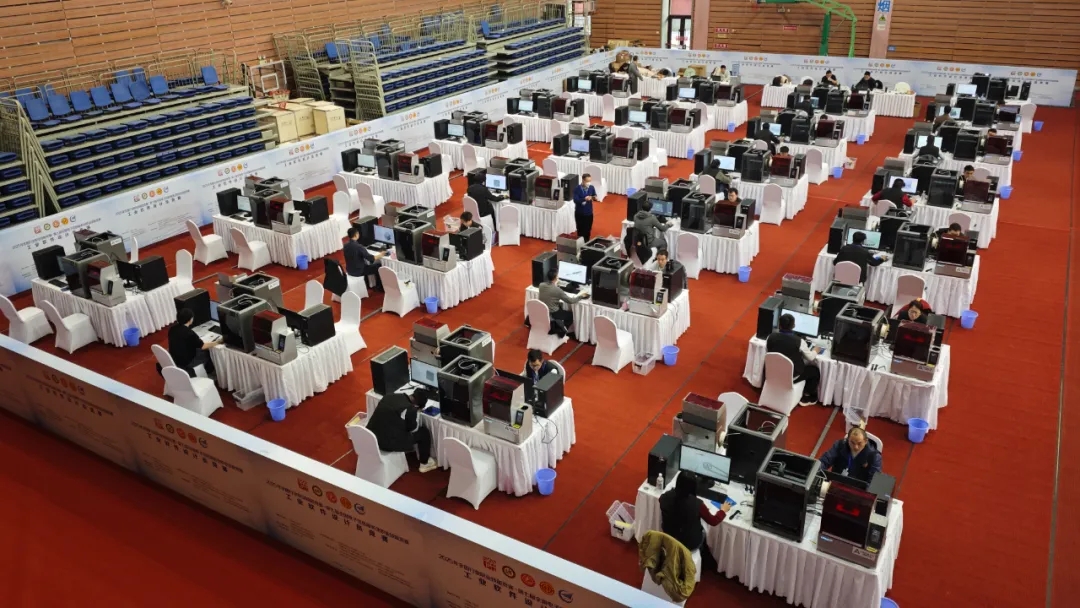 第七年，撑场国家级赛事，为 99 名工匠保驾护航